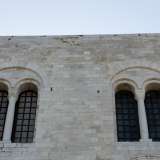 Manufatti che comunque furono costruiti in maniera da essere distinguibili da quelli originari: ad esempio le nuove bifore di San Nicola si riconoscono da quelle precedenti per la loro superficie liscia, senza decorazioni